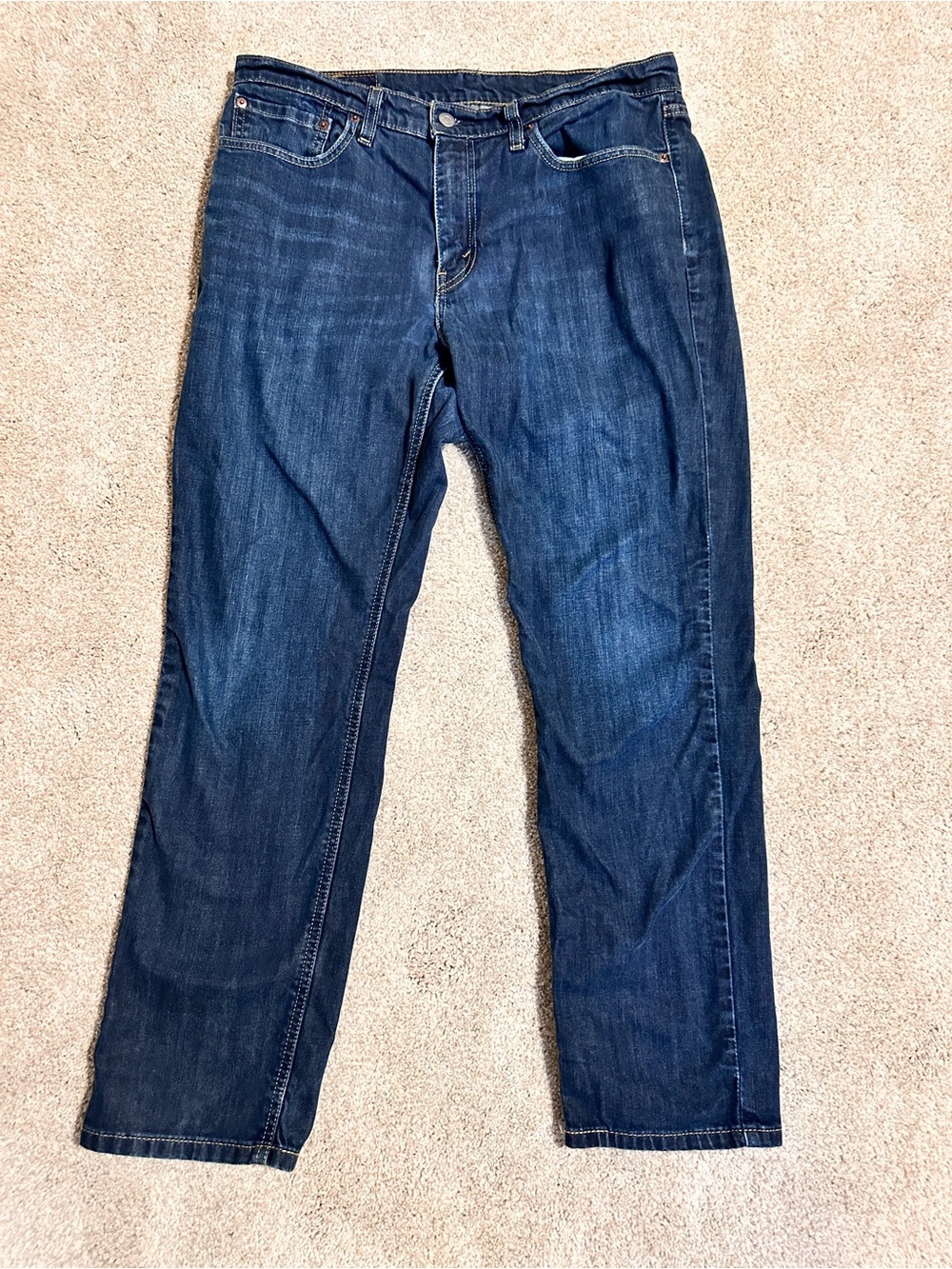 Levi's Men's Indigo Blue Relaxed Jeans